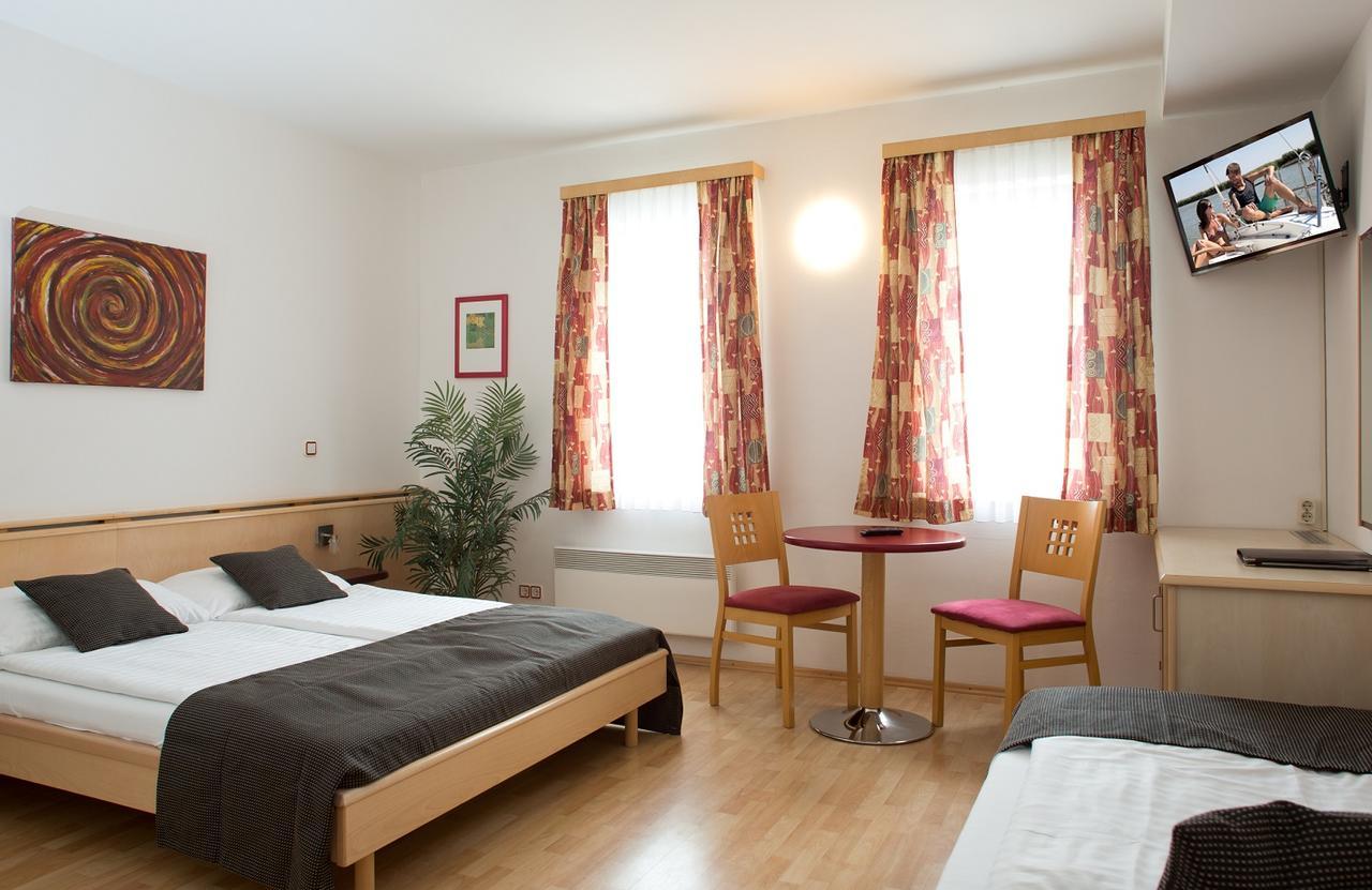 Hotel Am See Руст Екстер'єр фото